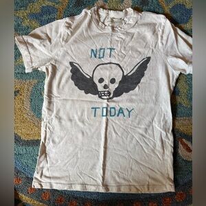 Imogene and Willie Cream Graphic Tee xs